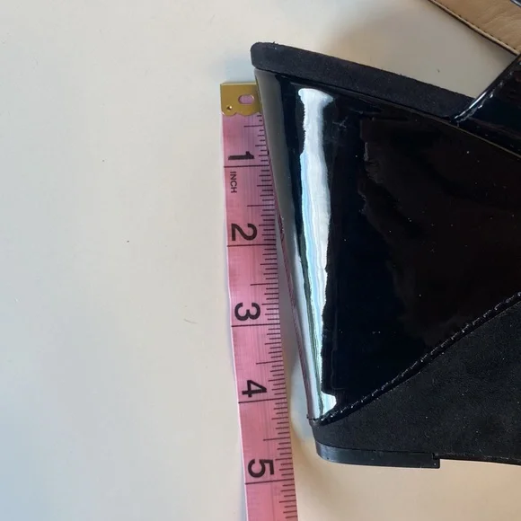 Nine West Dreamz Black Leather and Suede Wedge Sandals (Size 8.5) - Picture 13 of 14